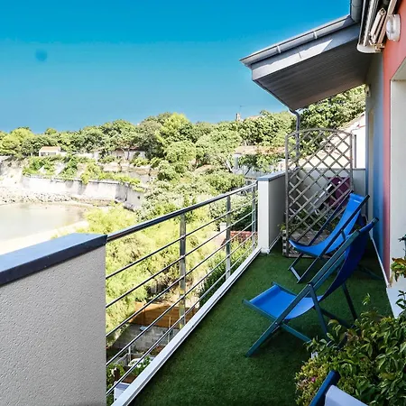 Le Bois D'hotes Bed & Breakfast